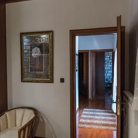 Stone Mansion Anavryti, αμα 20569 Vakantiehuis