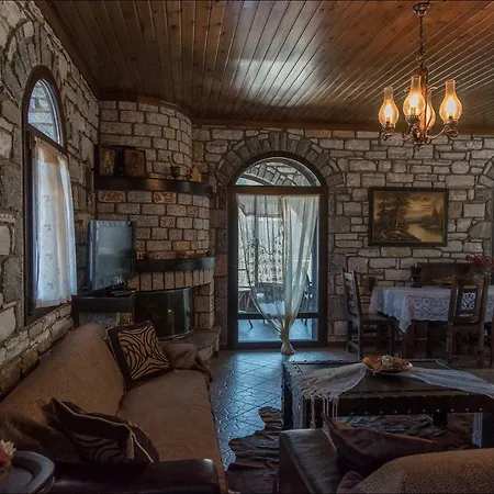 Stone Mansion Anavryti, αμα 20569 別荘