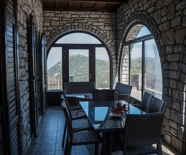 Stone Mansion Anavryti, αμα 20569 別荘